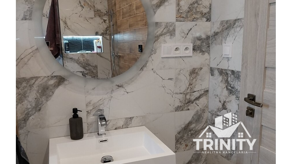 Na predaj moderný 3-izbový rodinný dom v meste Nové Zámky