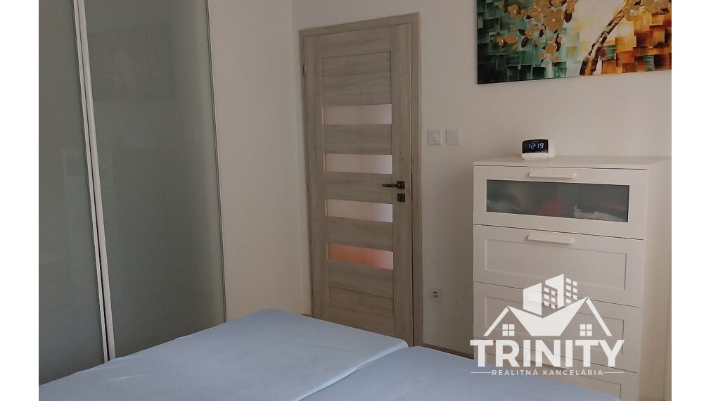 Na predaj moderný 3-izbový rodinný dom v meste Nové Zámky