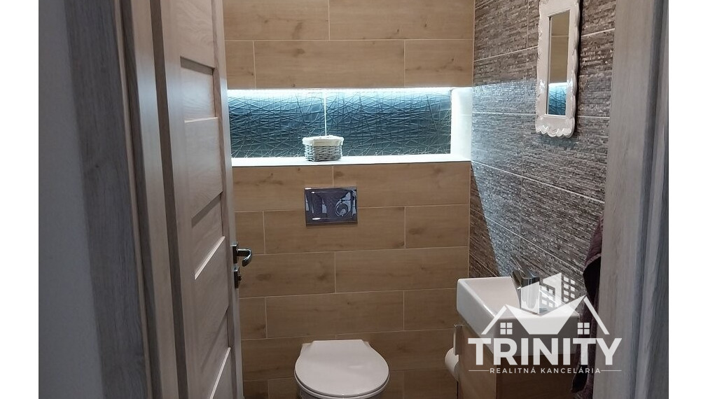 Na predaj moderný 3-izbový rodinný dom v meste Nové Zámky