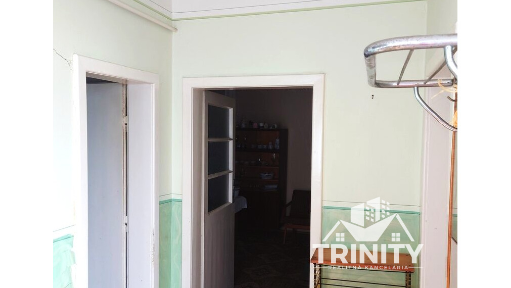 Na predaj 3 -izbový rodinný dom v obci Imeľ