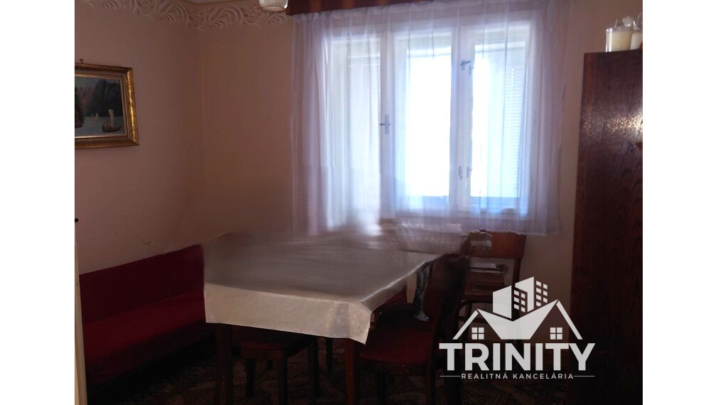 Na predaj 3 -izbový rodinný dom v obci Imeľ