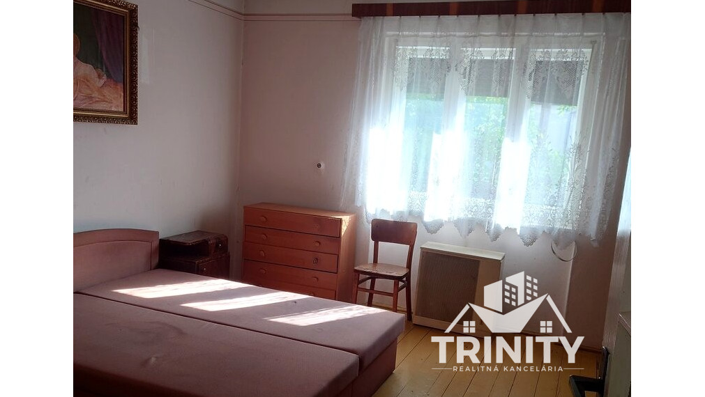 Na predaj 3 -izbový rodinný dom v obci Imeľ