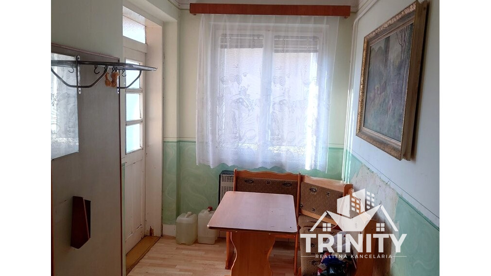 Na predaj 3 -izbový rodinný dom v obci Imeľ