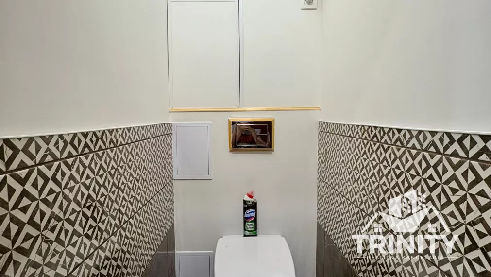 Na predaj 4-izbový byt s dvomi balkónmi v Nových Zámkoch