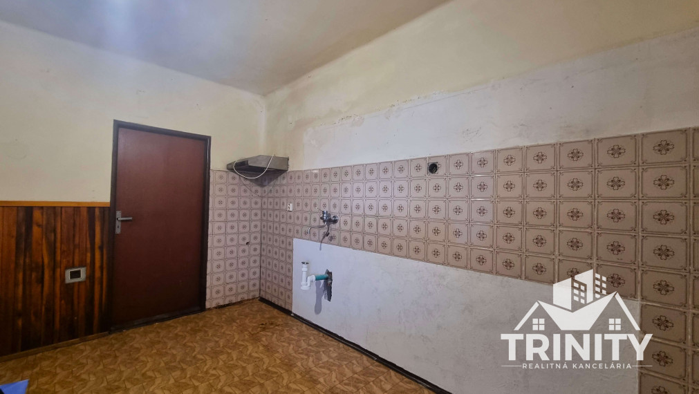 Na predaj 4-izbový rodinný dom s garážou v obci Gbelce