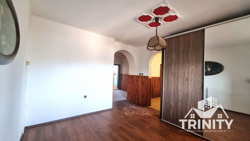 Na predaj 4-izbový rodinný dom s garážou v obci Gbelce