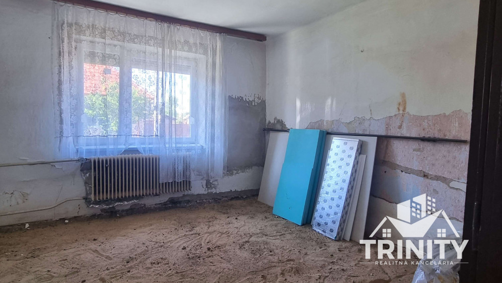 Na predaj 4-izbový rodinný dom s garážou v obci Gbelce