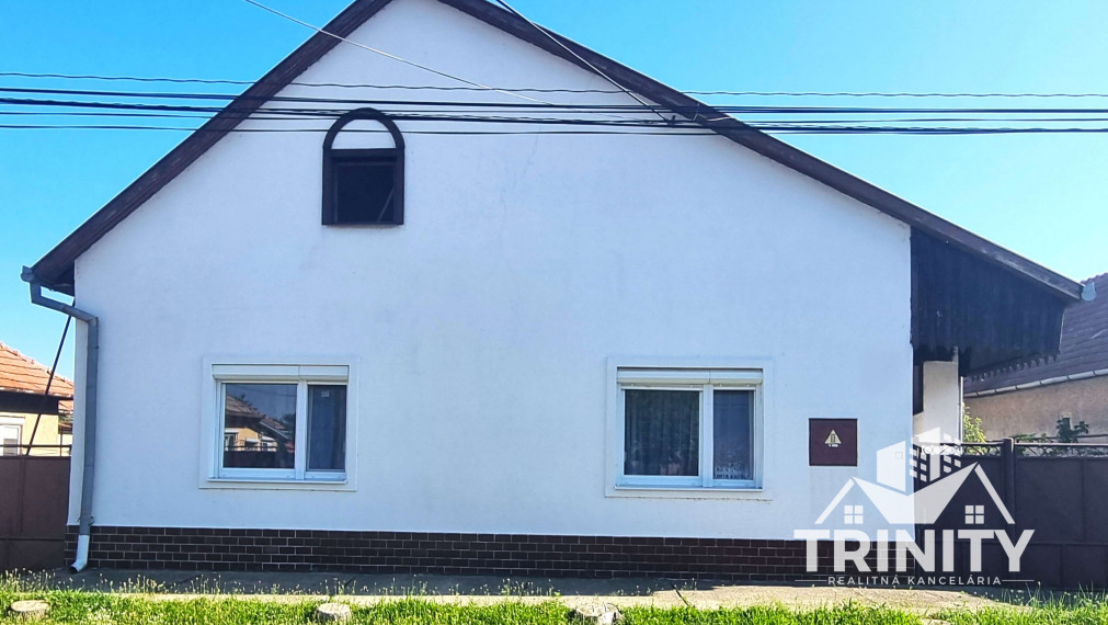 Na predaj 4-izbový rodinný dom s garážou v obci Gbelce