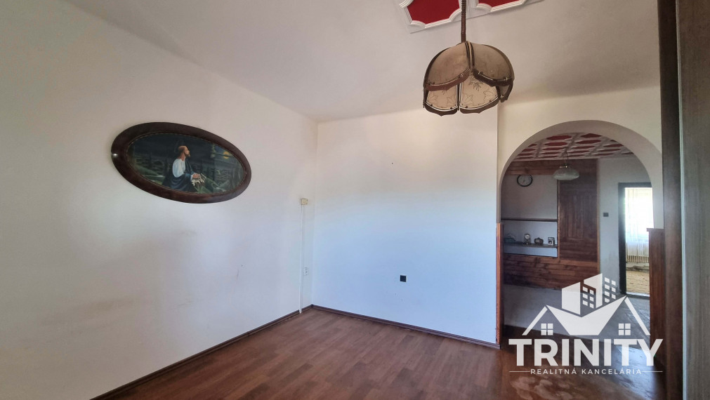 Na predaj 4-izbový rodinný dom s garážou v obci Gbelce