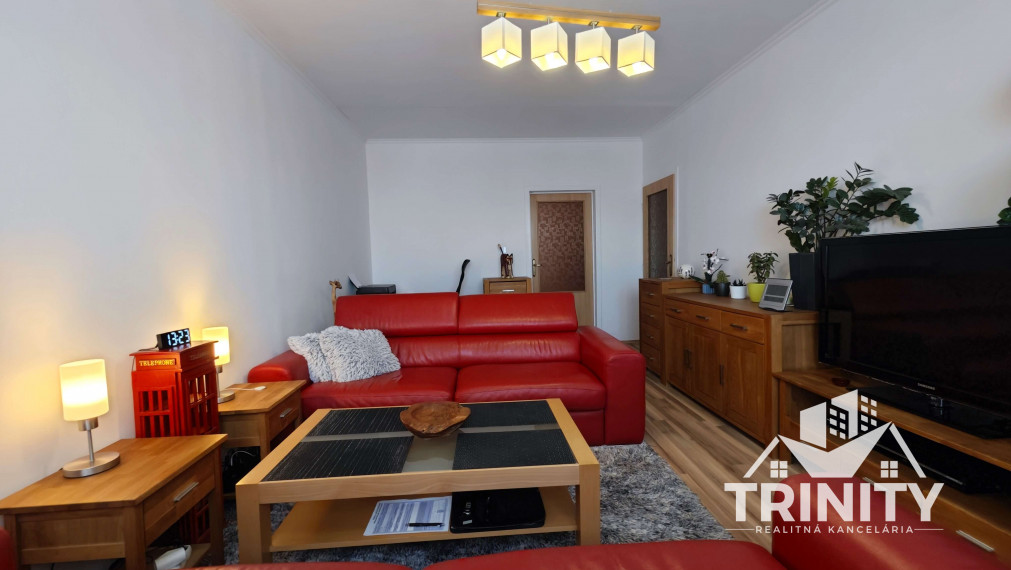 EXKLUZÍVNE - Na predaj 3-izbový byt s loggiou v Nových Zámkoch