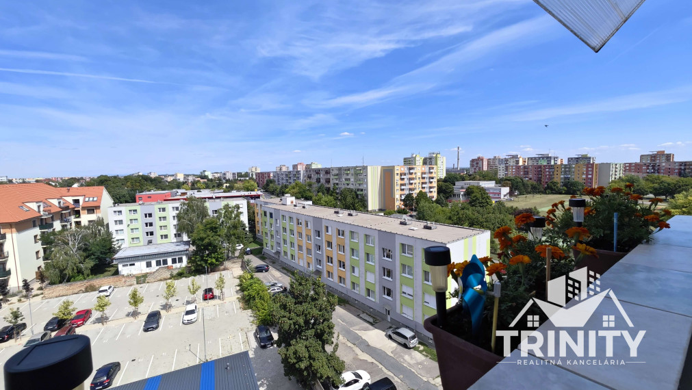 EXKLUZÍVNE - Na predaj 3-izbový byt s loggiou v Nových Zámkoch