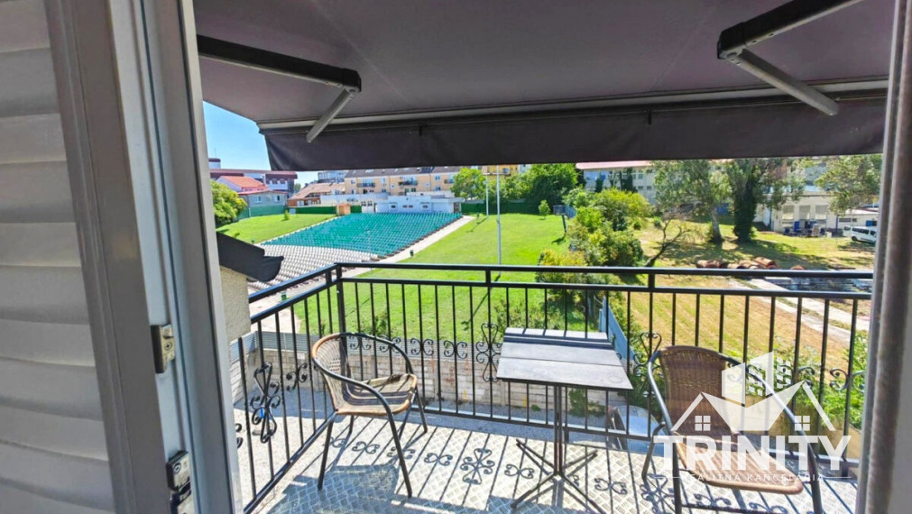 Na prenájom luxusný 3 izbový byt s dvomi balkónmi v centre mesta Nové Zámky