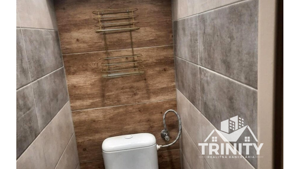 Na predaj 3-izbový byt s balkónom  v meste Hurbanovo