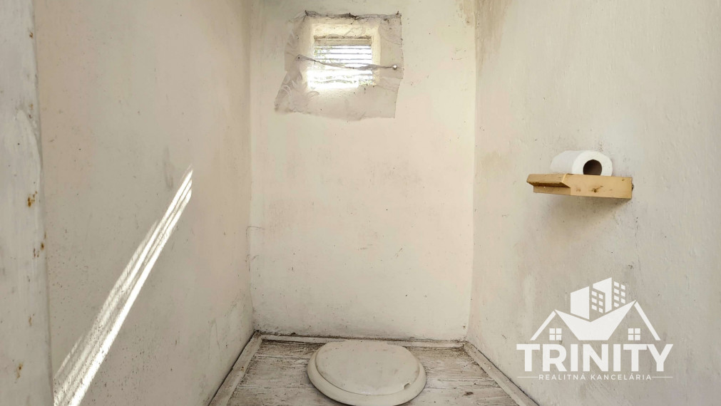 Na predaj vidiecky rodinný dom v obci Trávnica