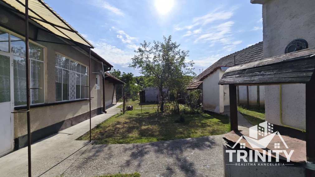 Na predaj vidiecky rodinný dom v obci Trávnica