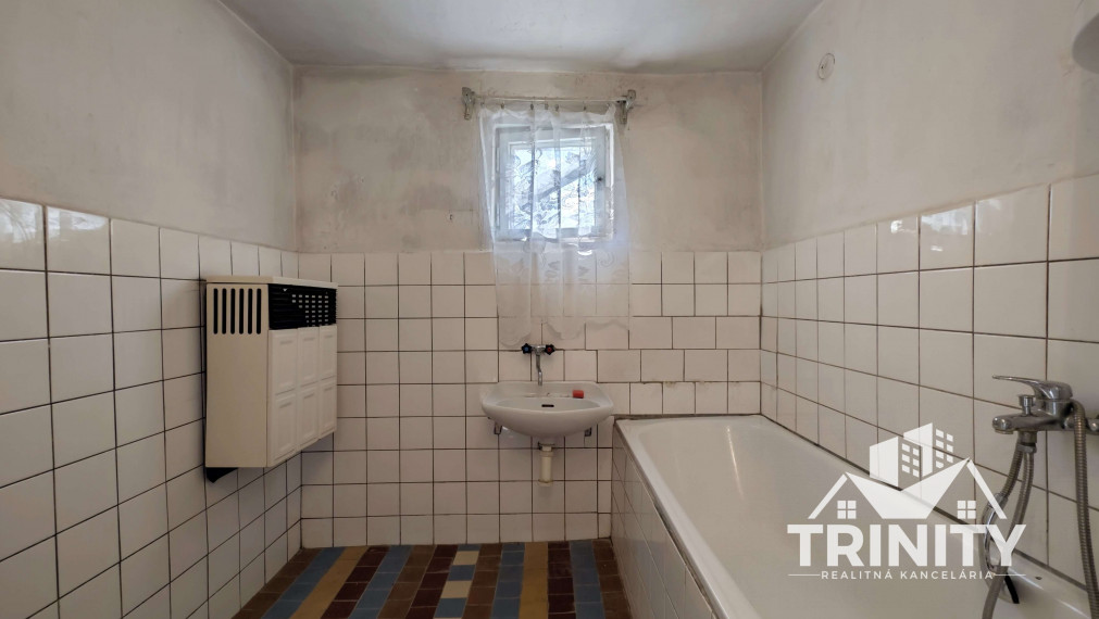 Na predaj vidiecky rodinný dom v obci Trávnica