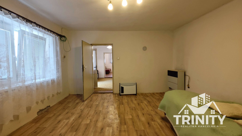 Na predaj vidiecky rodinný dom v obci Trávnica