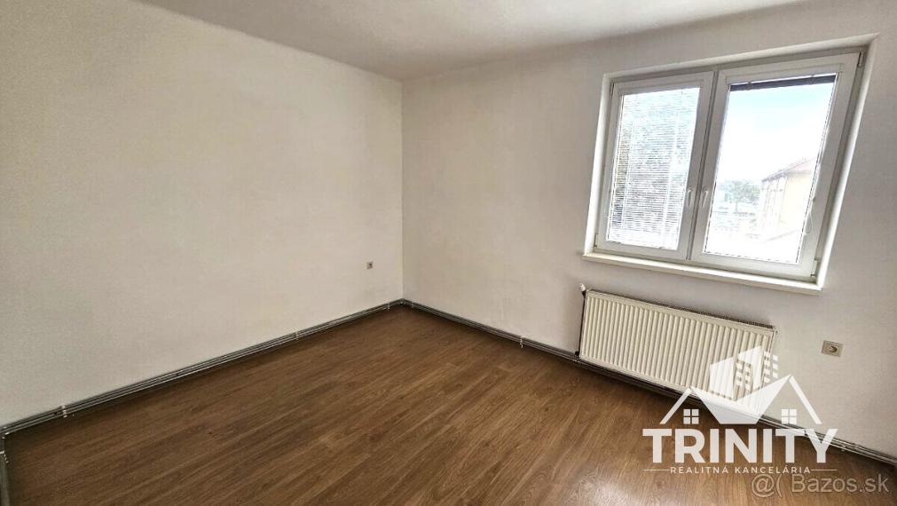 Na prenájom veľký 3-izbový byt s dvoma balkónmi v meste Nové Zámky