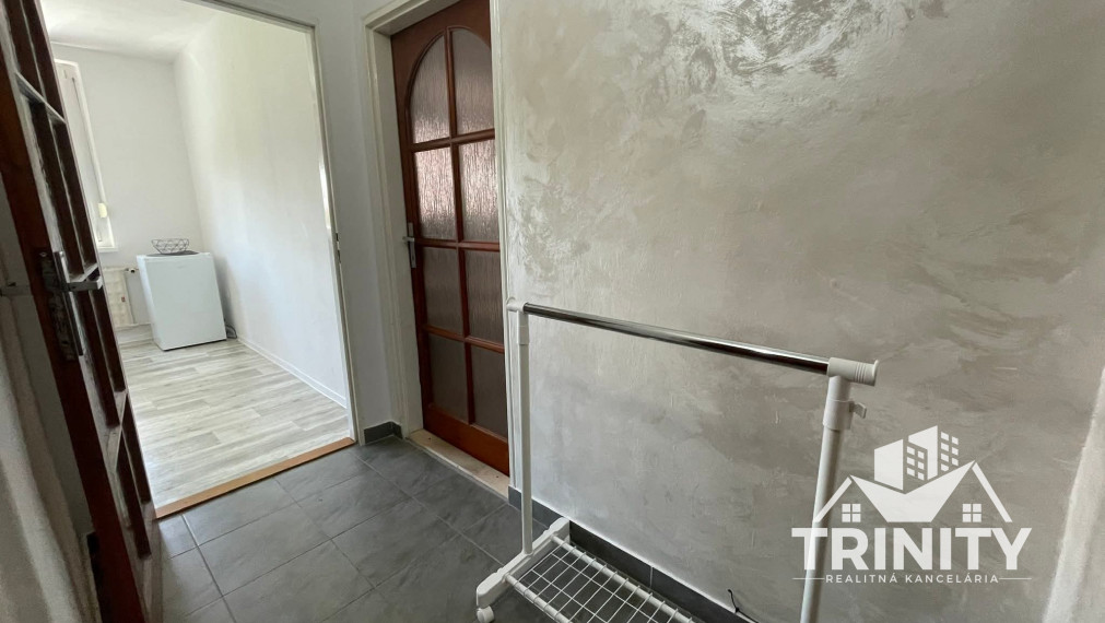 Na prenájom 1-izbový byt s balkónom v Nových Zámkoch