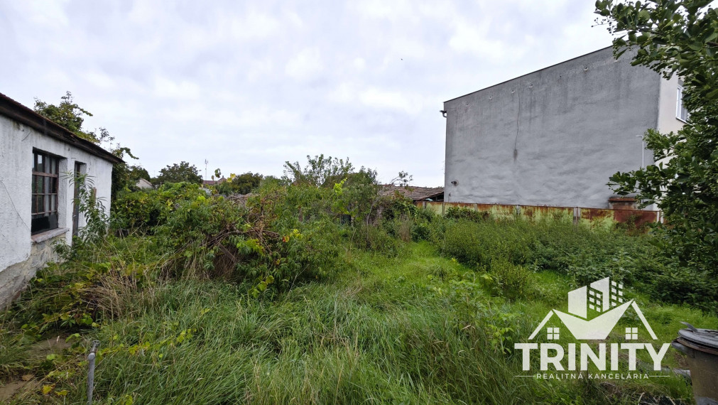 Na predaj stavebný pozemok v meste Nesvady