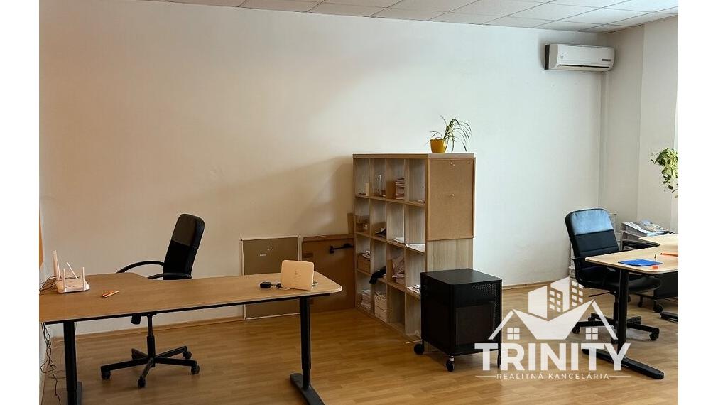 Na prenájom kancelársky priestor v meste Nové Zámky