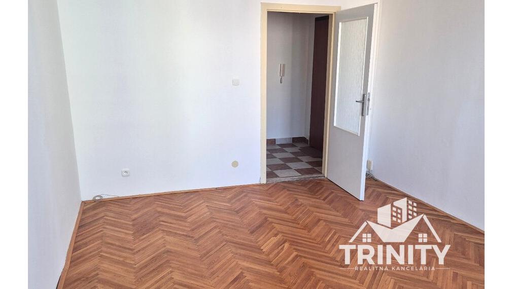 Na predaj 2-izbový byt s dvoma loggiami v meste Nové Zámky