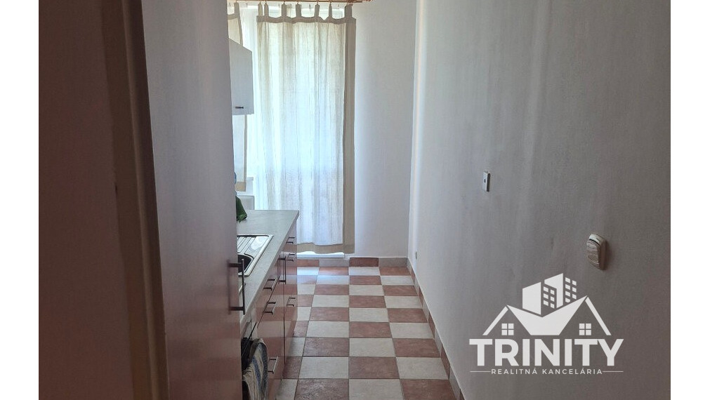 Na predaj 2-izbový byt s dvoma loggiami v meste Nové Zámky