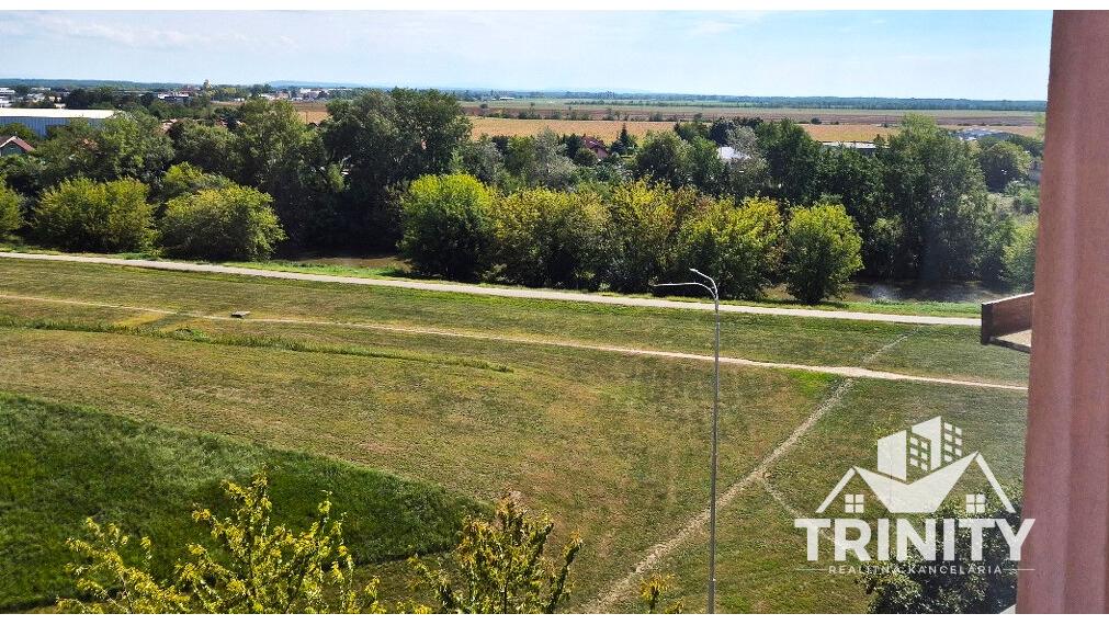 Na predaj 2-izbový byt s dvoma loggiami v meste Nové Zámky