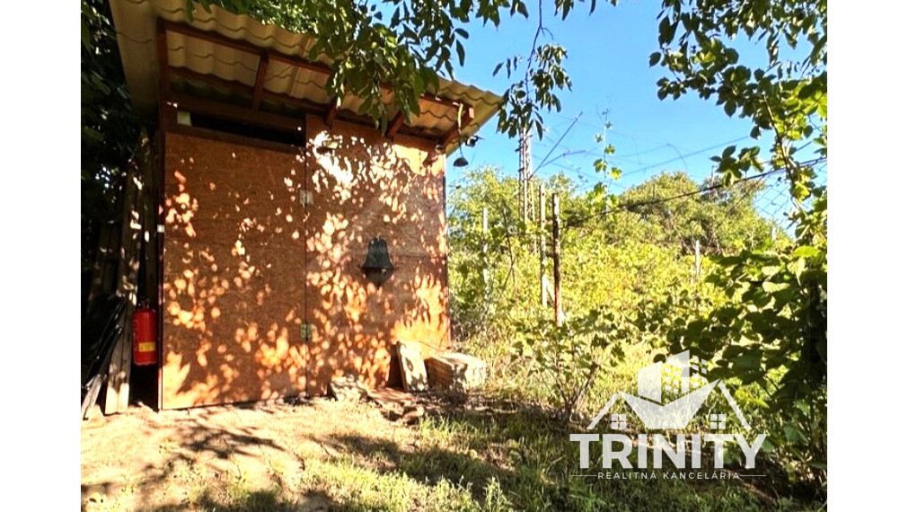 Na predaj pekná záhrada v Nových Zámkoch