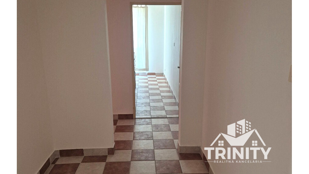 Na predaj 2-izbový byt s dvomi balkónmi v meste Nové Zámky