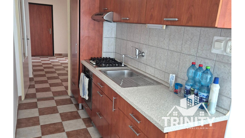 Na predaj 2-izbový byt s dvomi balkónmi v meste Nové Zámky