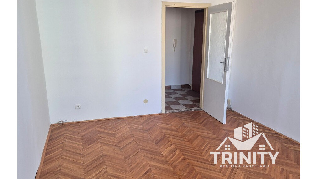 Na predaj 2-izbový byt s dvomi balkónmi v meste Nové Zámky