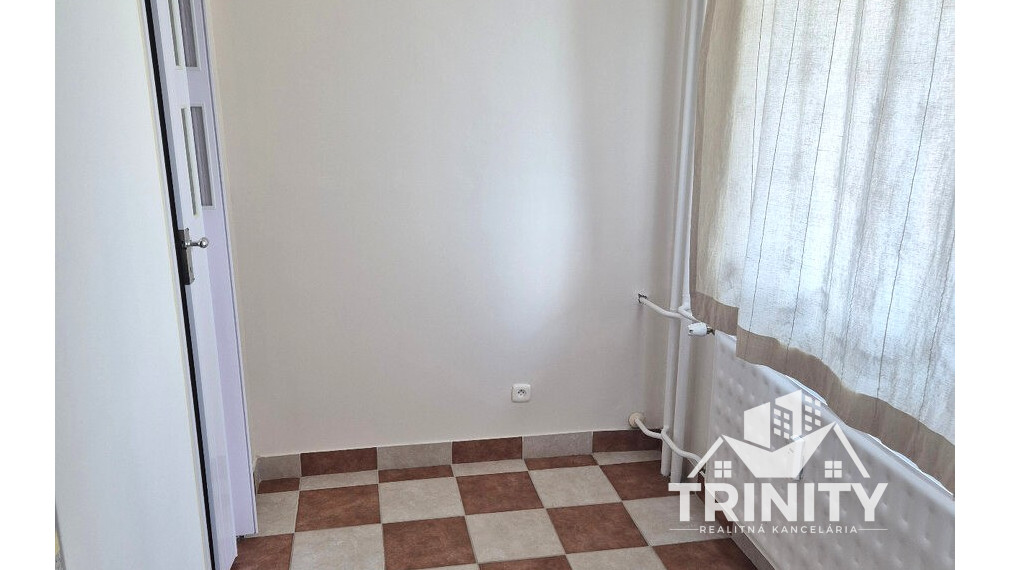 Na predaj 2-izbový byt s dvomi balkónmi v meste Nové Zámky