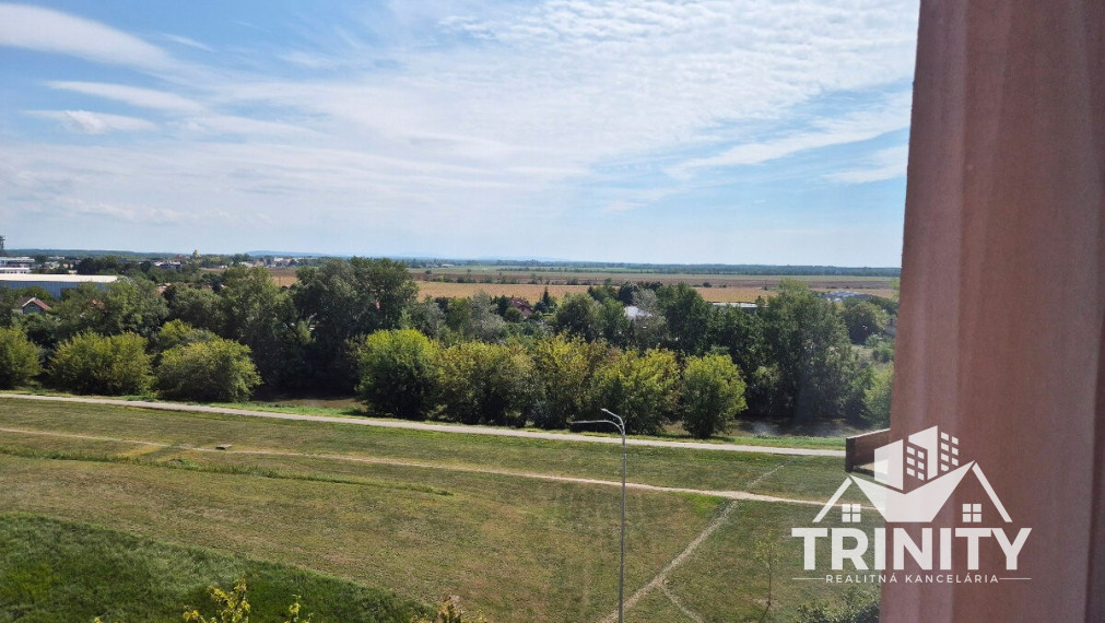 Na predaj 2-izbový byt s dvomi balkónmi v meste Nové Zámky