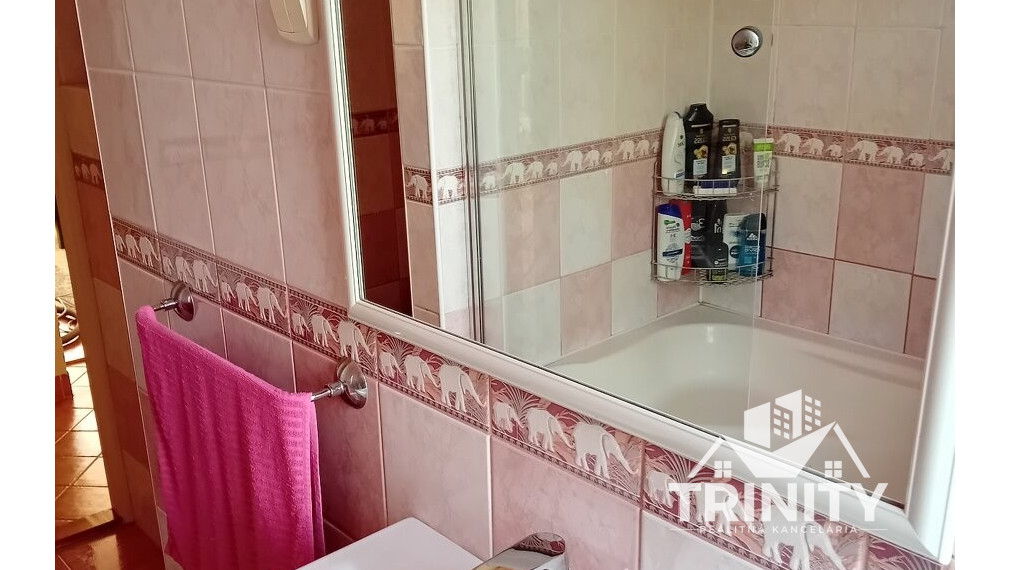 Na predaj 3-izbový byt v 4-bytovke v obci Semerovo