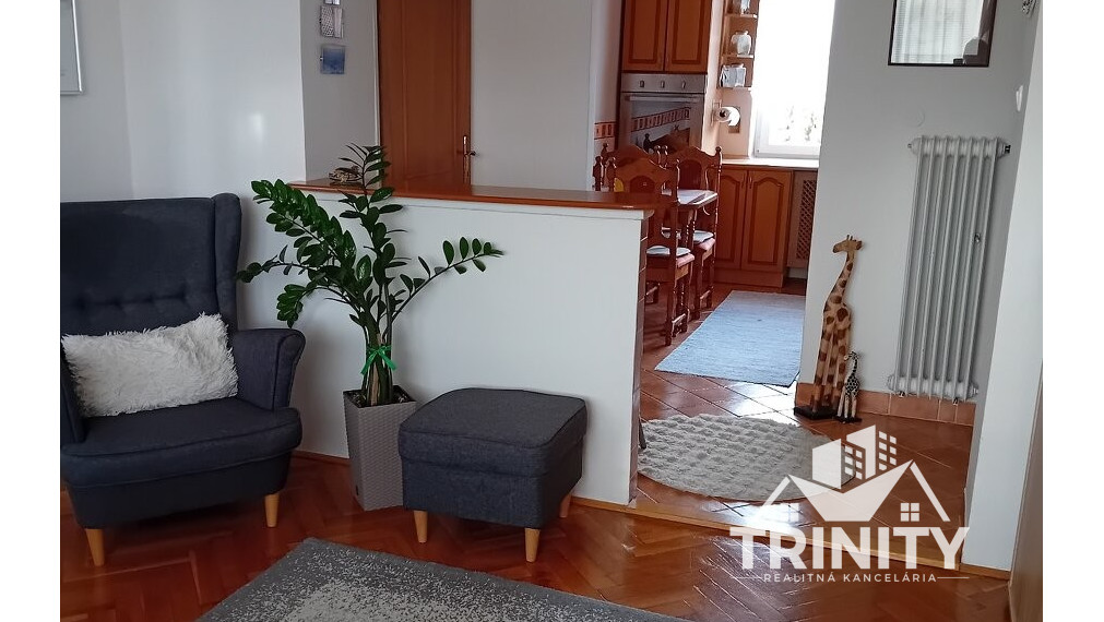 Na predaj 3-izbový byt v 4-bytovke v obci Semerovo