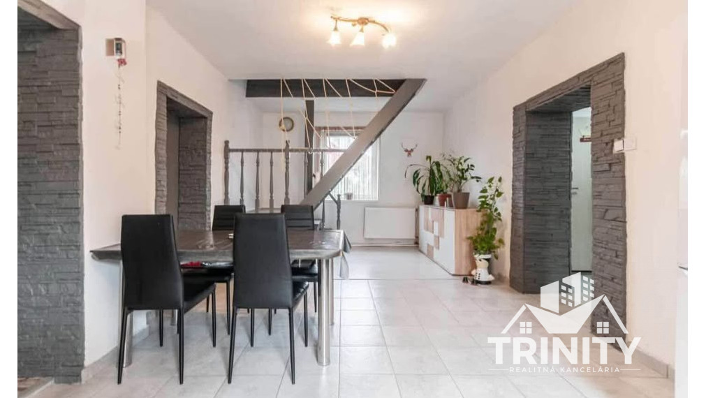 Na predaj 4-izbový rodinný dom v obci Palárikovo