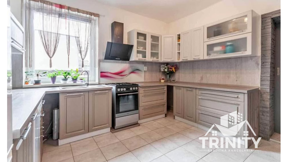 Na predaj 4-izbový rodinný dom v obci Palárikovo