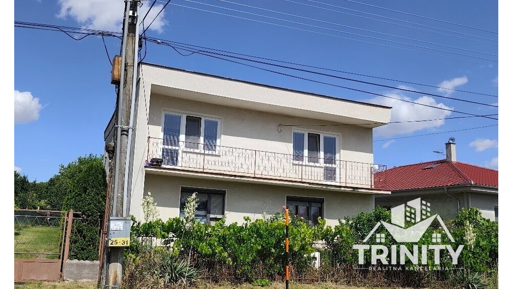 Na predaj 4-izbový rodinný dom s garážou v obci Kolta