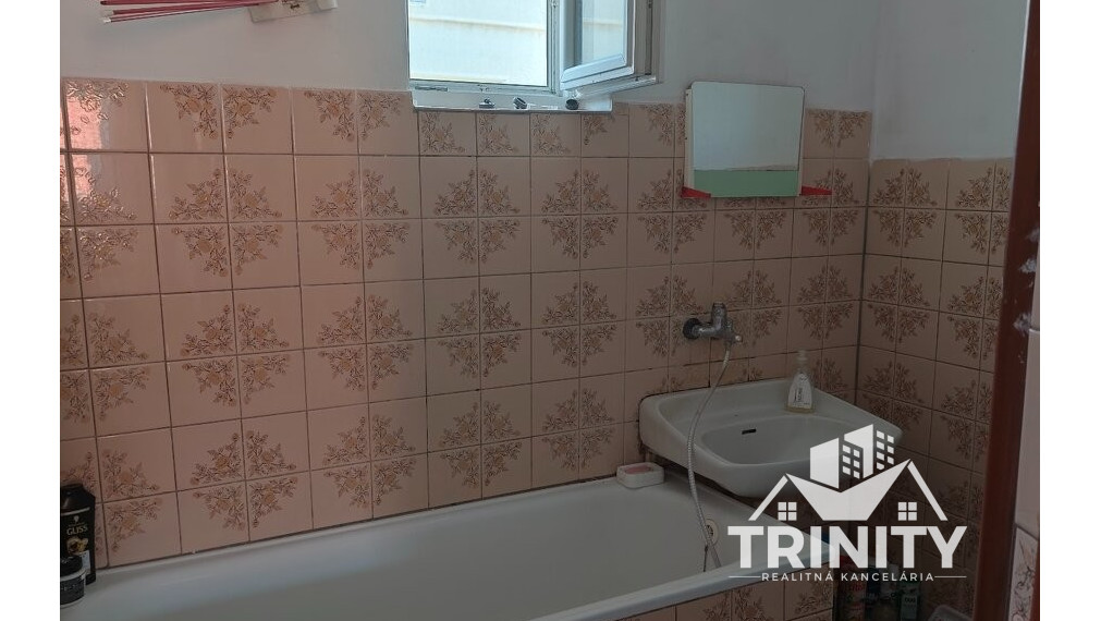 Na predaj 4-izbový rodinný dom s garážou v obci Kolta