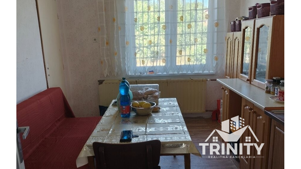 Na predaj 4-izbový rodinný dom s garážou v obci Kolta