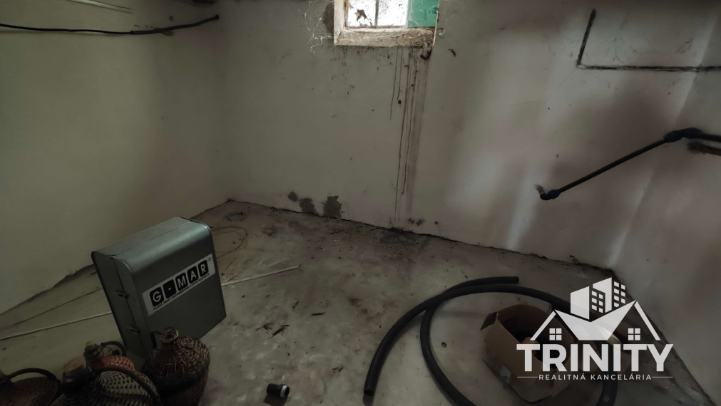 Na predaj rodinný dom s garážou v meste Nové Zámky