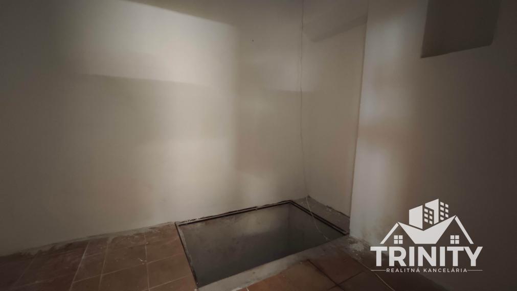 Na predaj rodinný dom s garážou v meste Nové Zámky