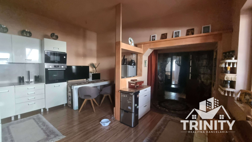 Na predaj tehlový 4-izbový rodinný dom v obci Gbelce