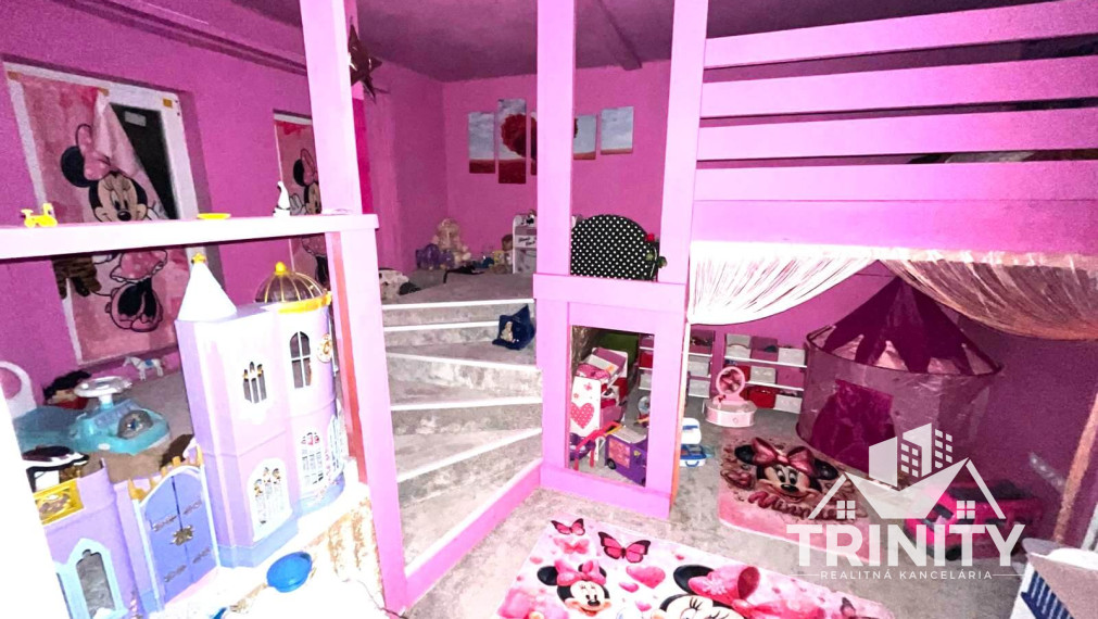 Na predaj tehlový 4-izbový rodinný dom v obci Gbelce