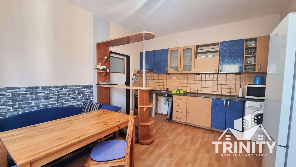 Na prenájom zariadený 1-izbový byt v rodinnom dome v meste Nové Zámky