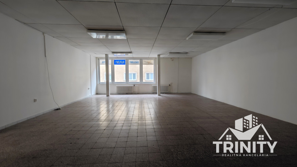 Na prenájom obchodný priestor v centre mesta Nové Zámky
