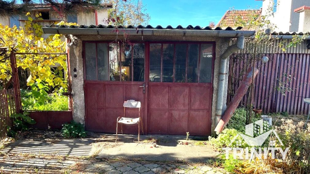 Na predaj tehlový 4-izbový rodinný dom v obci Bánov