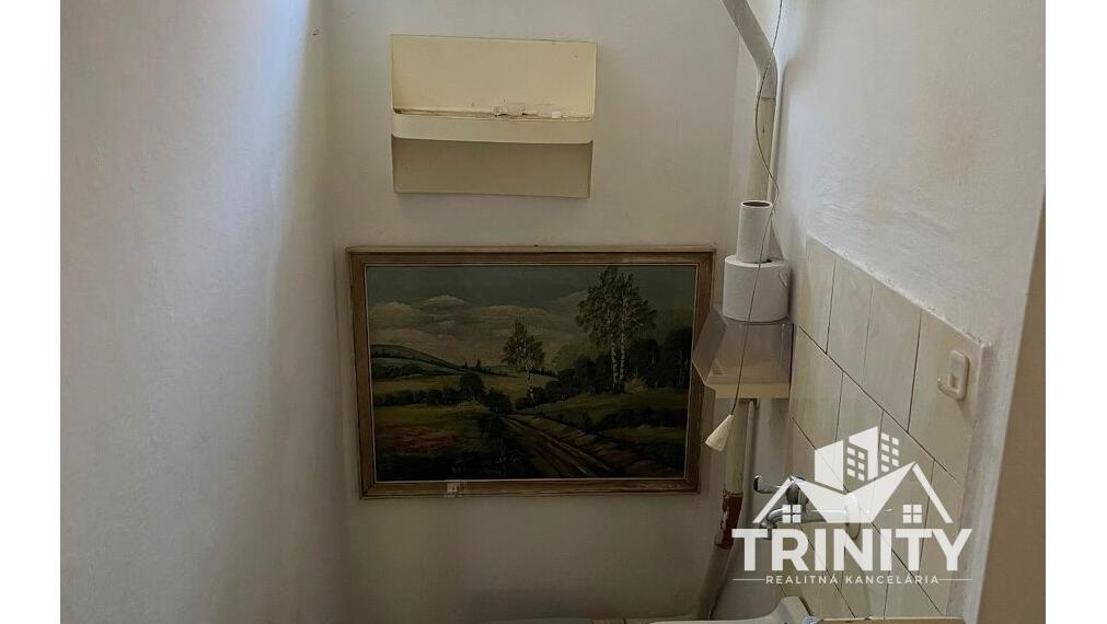 Na predaj tehlový 4-izbový rodinný dom v obci Bánov