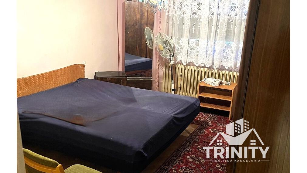 Na predaj tehlový 4-izbový rodinný dom v obci Bánov